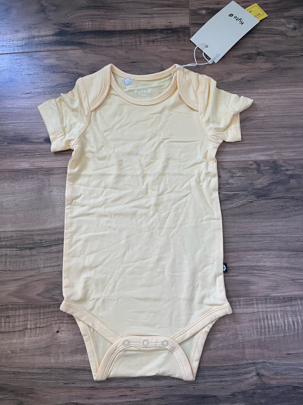 NWT Kyte Baby lilikoi short sleeve bodysuit